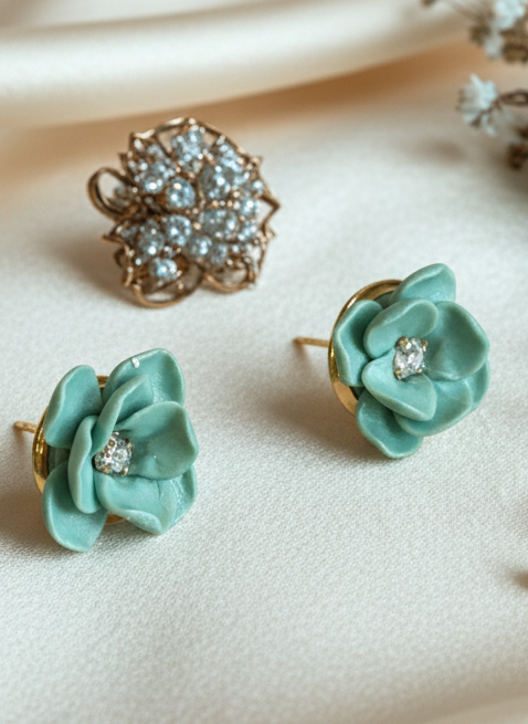 “Diamond in the Blossom " - Floral Stud Earrings – Clay